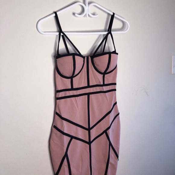 FASHIONNOVA DRESS - Picture 2 of 2